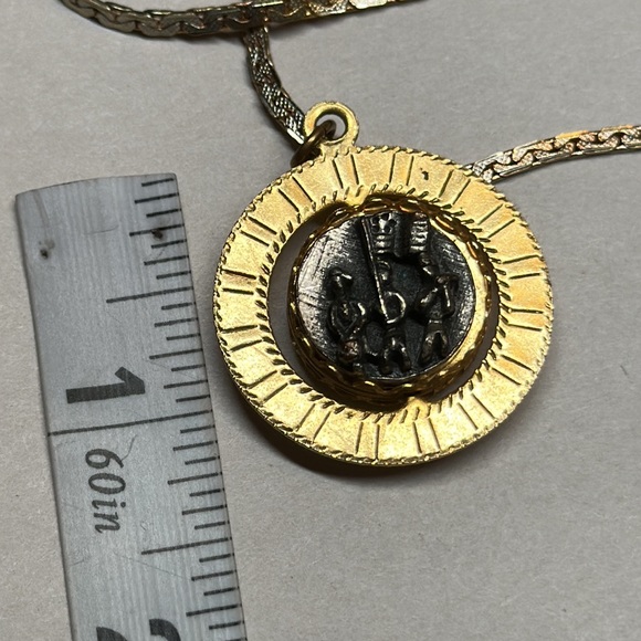 Vintage swivel bicentennial pendant gold tone and pewter - Picture 6 of 8